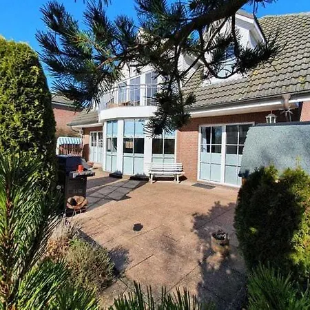 Charming Country In On Fehmarn Holiday home Bojendorf